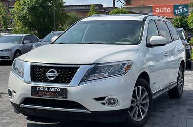 Позашляховик / Кросовер Nissan Pathfinder 2013 в  Позашляховик / Кросовер Nissan Pathfinder 2013 в