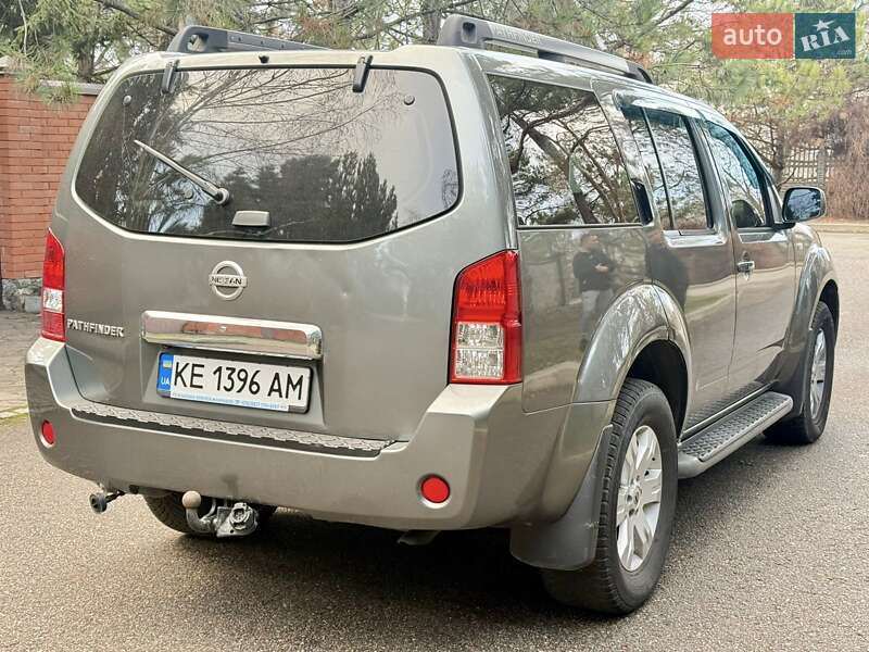 Позашляховик / Кросовер Nissan Pathfinder 2006 в Дніпрі