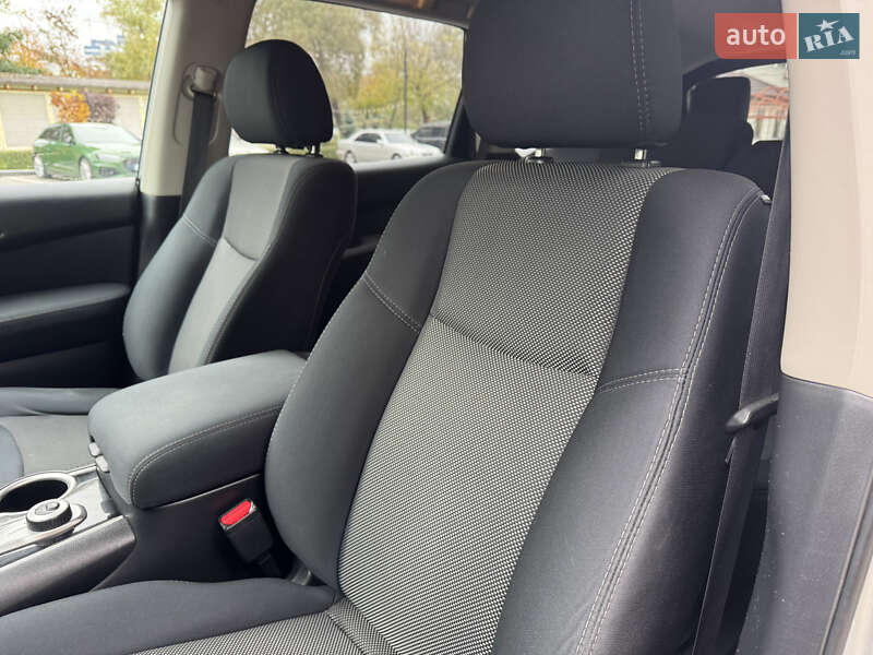 Внедорожник / Кроссовер Nissan Pathfinder 2016 в Киеве