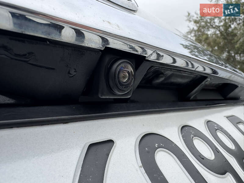 Внедорожник / Кроссовер Nissan Pathfinder 2016 в Киеве