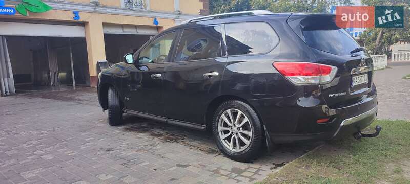 Внедорожник / Кроссовер Nissan Pathfinder 2015 в Одессе