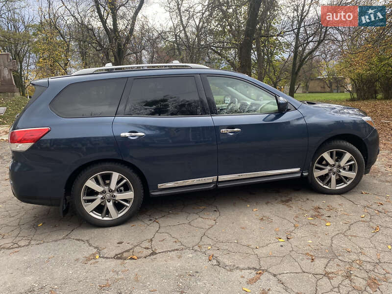 Внедорожник / Кроссовер Nissan Pathfinder 2014 в Кропивницком