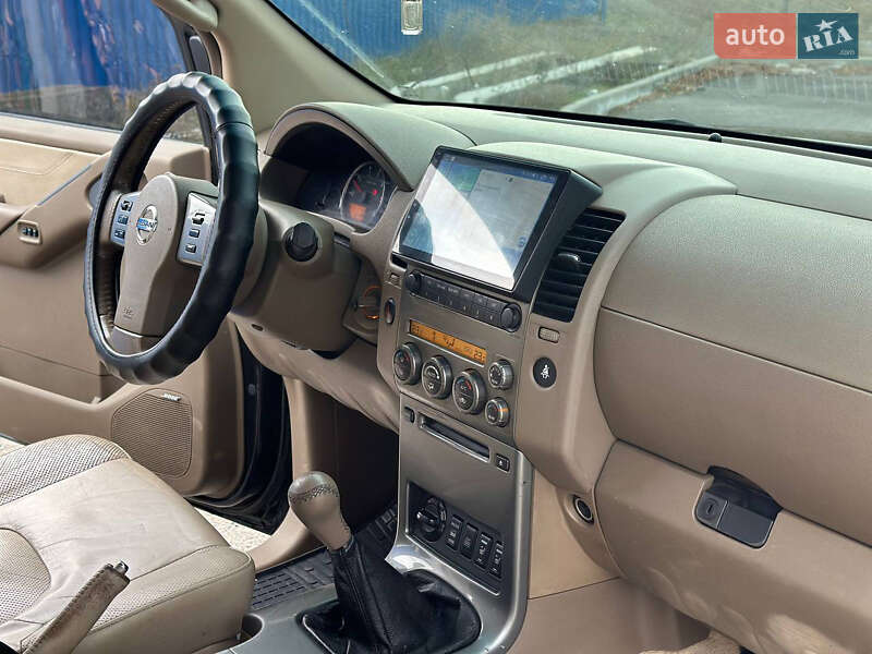 Внедорожник / Кроссовер Nissan Pathfinder 2007 в Днепре