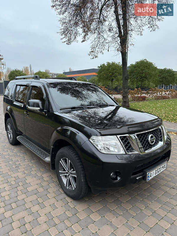 Внедорожник / Кроссовер Nissan Pathfinder 2012 в Броварах