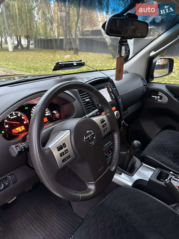 Внедорожник / Кроссовер Nissan Pathfinder 2012 в Броварах