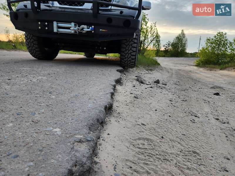 Внедорожник / Кроссовер Nissan Pathfinder 2008 в Киеве