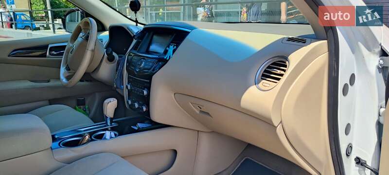 Внедорожник / Кроссовер Nissan Pathfinder 2013 в Николаеве