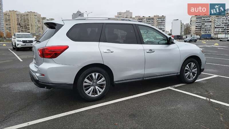 Позашляховик / Кросовер Nissan Pathfinder 2019 в Києві