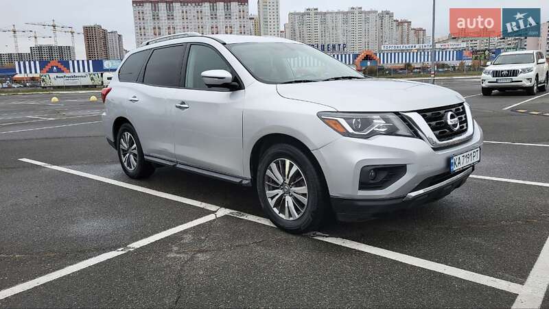 Позашляховик / Кросовер Nissan Pathfinder 2019 в Києві