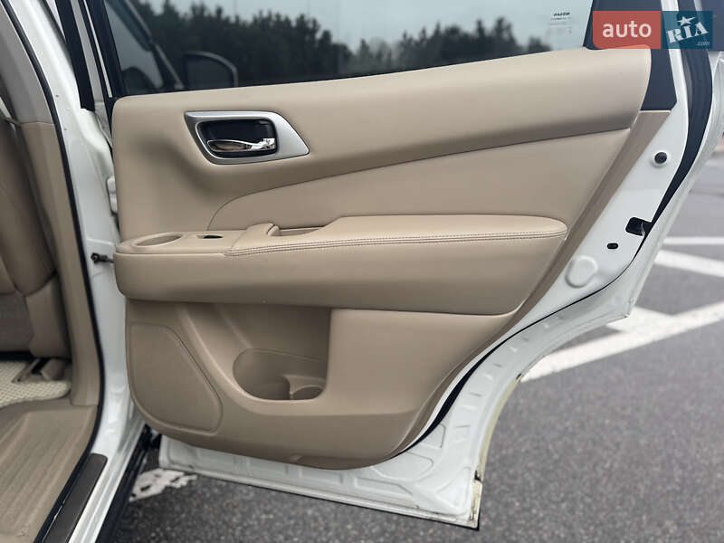 Внедорожник / Кроссовер Nissan Pathfinder 2012 в Киеве фото 36 Внедорожник / Кроссовер Nissan Pathfinder 2012 в Киеве