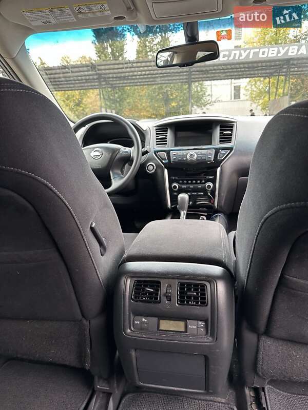 Внедорожник / Кроссовер Nissan Pathfinder 2014 в Чернигове фото 8 Внедорожник / Кроссовер Nissan Pathfinder 2014 в Чернигове