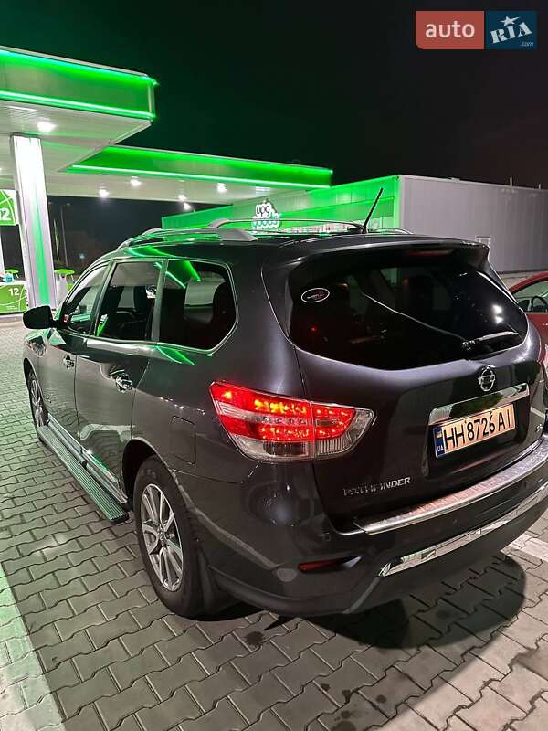 Внедорожник / Кроссовер Nissan Pathfinder 2014 в Одессе