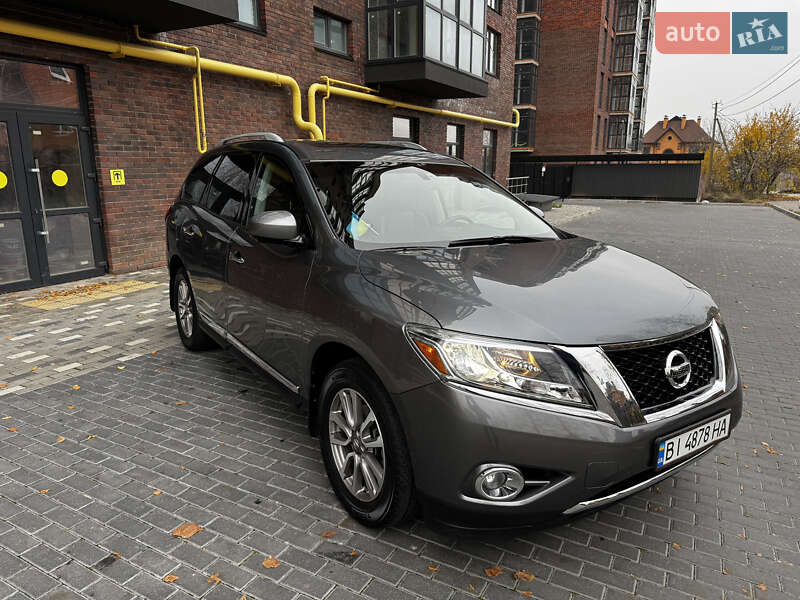 Внедорожник / Кроссовер Nissan Pathfinder 2015 в Полтаве