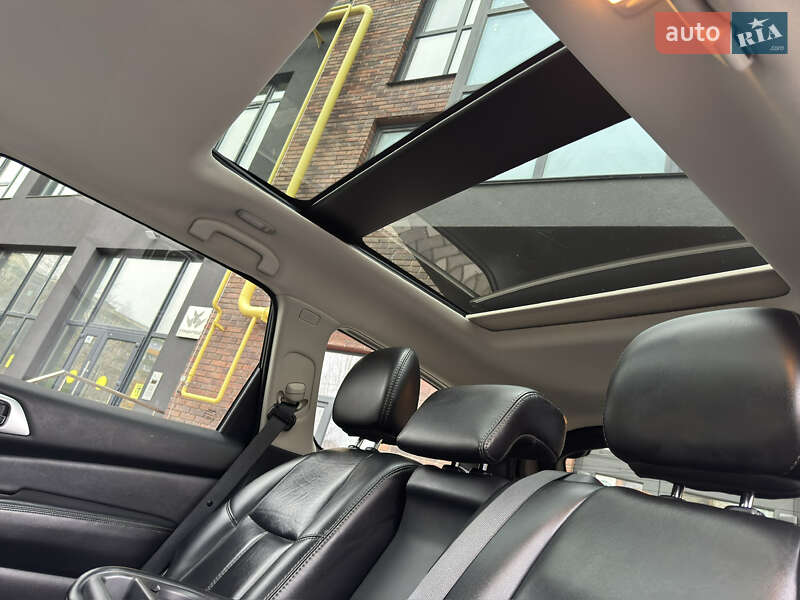 Внедорожник / Кроссовер Nissan Pathfinder 2015 в Полтаве