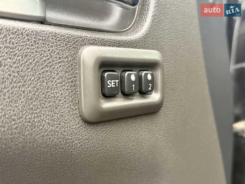 Внедорожник / Кроссовер Nissan Pathfinder 2011 в Киеве