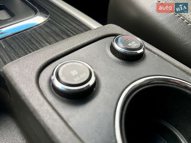 Внедорожник / Кроссовер Nissan Pathfinder 2011 в Киеве