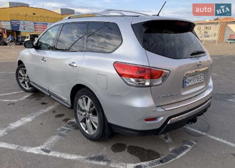 Позашляховик / Кросовер Nissan Pathfinder 2014 в Житомирі