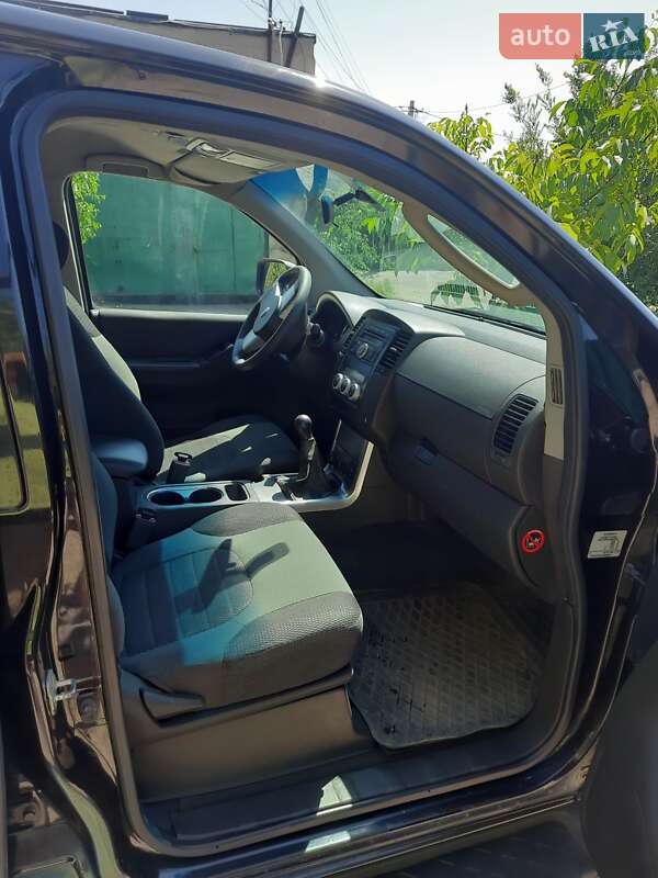 Позашляховик / Кросовер Nissan Pathfinder 2011 в Кривому Розі