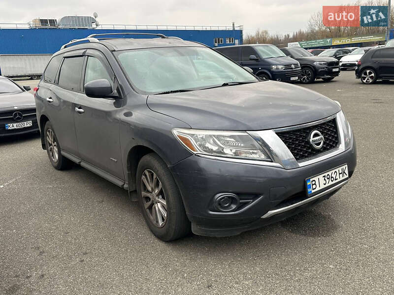 Внедорожник / Кроссовер Nissan Pathfinder 2014 в Киеве