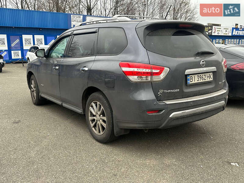 Внедорожник / Кроссовер Nissan Pathfinder 2014 в Киеве