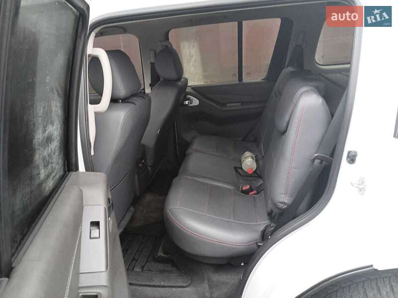 Позашляховик / Кросовер Nissan Pathfinder 2014 в Золотоноші фото 8 Позашляховик / Кросовер Nissan Pathfinder 2014 в Золотоноші