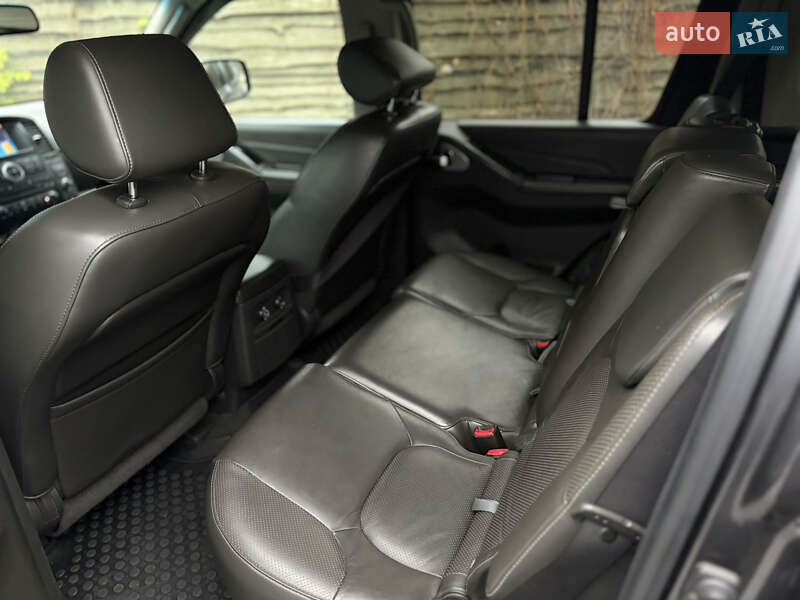 Внедорожник / Кроссовер Nissan Pathfinder 2010 в Киеве