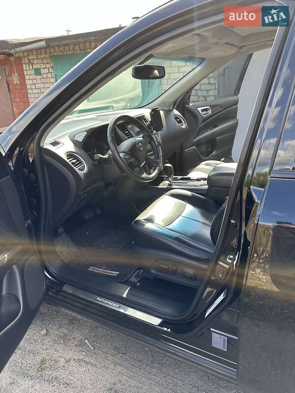 Внедорожник / Кроссовер Nissan Pathfinder 2019 в Кременчуге