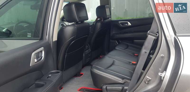 Внедорожник / Кроссовер Nissan Pathfinder 2017 в Львове