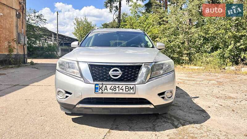 Позашляховик / Кросовер Nissan Pathfinder 2016 в Києві