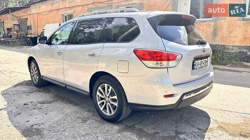 Позашляховик / Кросовер Nissan Pathfinder 2016 в Києві