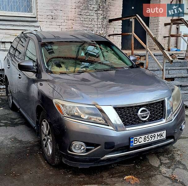 Внедорожник / Кроссовер Nissan Pathfinder 2015 в Киеве