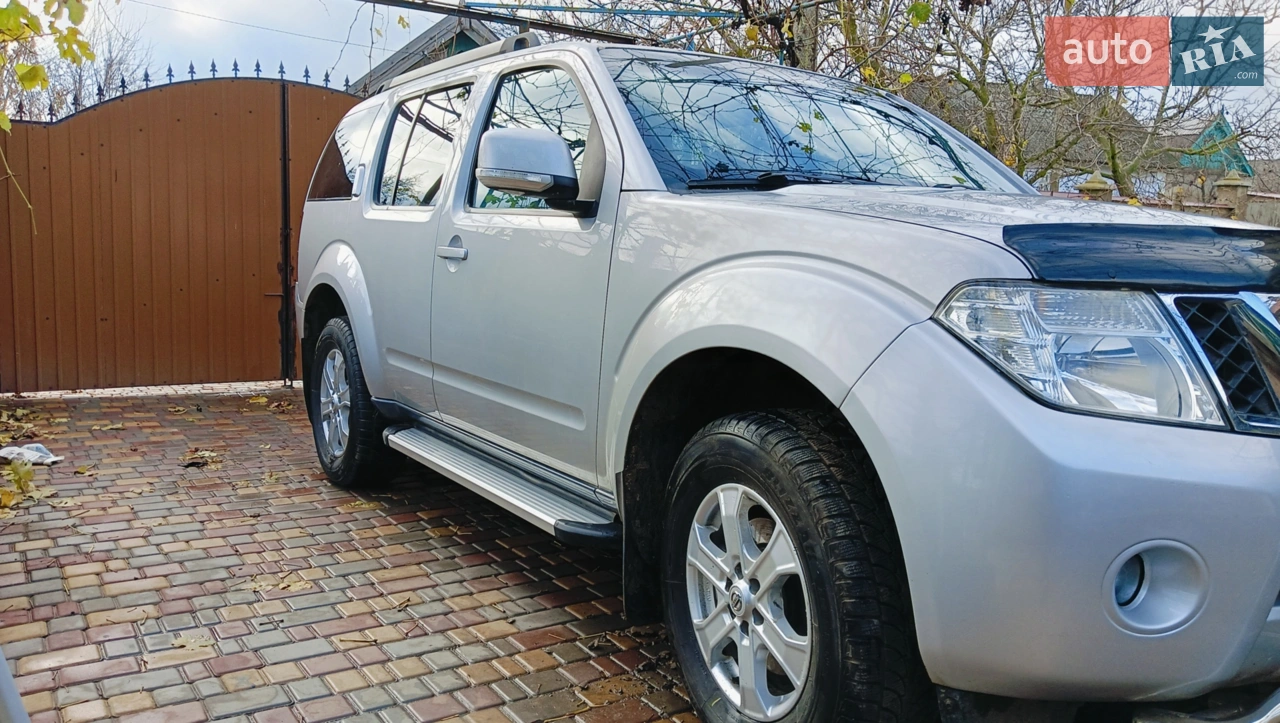 2011 Nissan Pathfinder - мініатюра 17