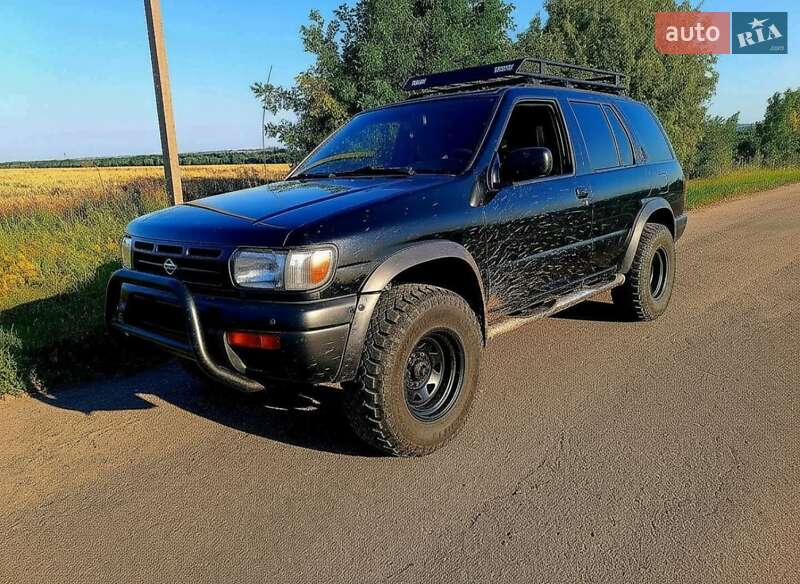 Внедорожник / Кроссовер Nissan Pathfinder 1997 в Харькове