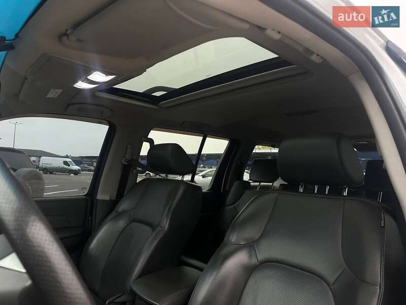 Внедорожник / Кроссовер Nissan Pathfinder 2013 в Одессе