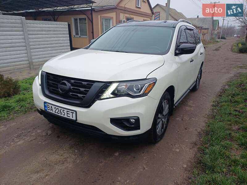 Позашляховик / Кросовер Nissan Pathfinder 2017 в Олександрії фото 4 Позашляховик / Кросовер Nissan Pathfinder 2017 в Олександрії