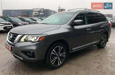 Позашляховик / Кросовер Nissan Pathfinder 2017 в Львові