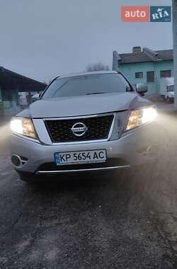 Внедорожник / Кроссовер Nissan Pathfinder 2014 в Запорожье