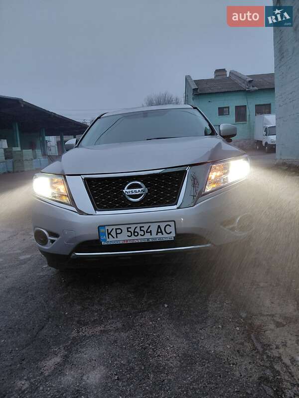 Nissan Pathfinder 2014