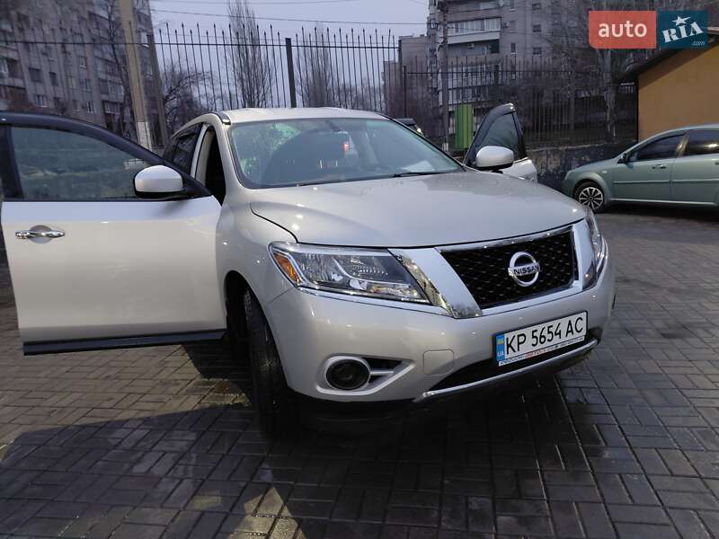 Внедорожник / Кроссовер Nissan Pathfinder 2014 в Запорожье фото 14 Внедорожник / Кроссовер Nissan Pathfinder 2014 в Запорожье