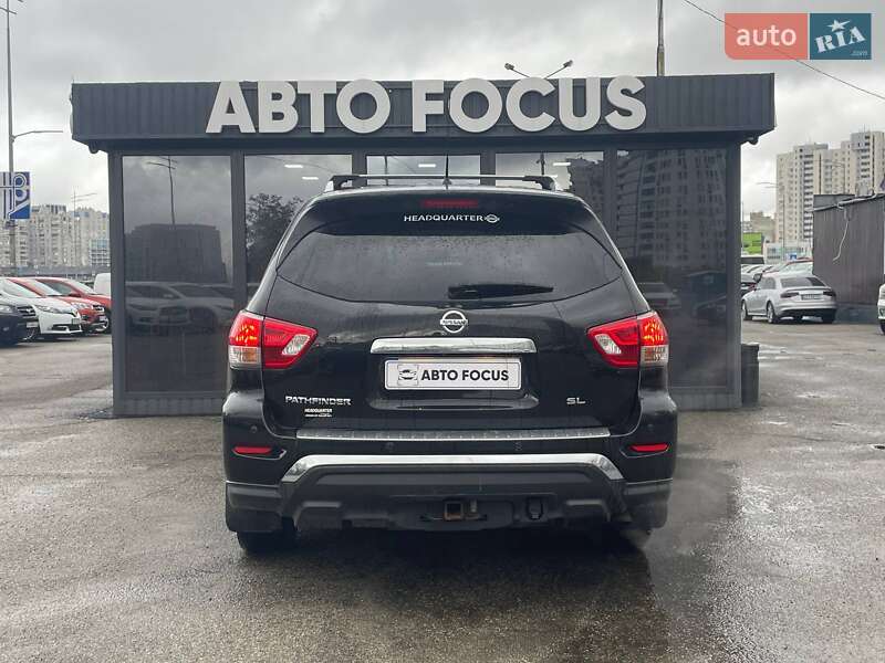 Позашляховик / Кросовер Nissan Pathfinder 2016 в Києві