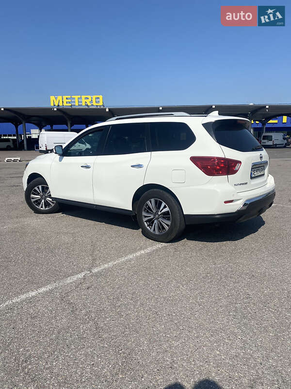 Внедорожник / Кроссовер Nissan Pathfinder 2019 в Днепре