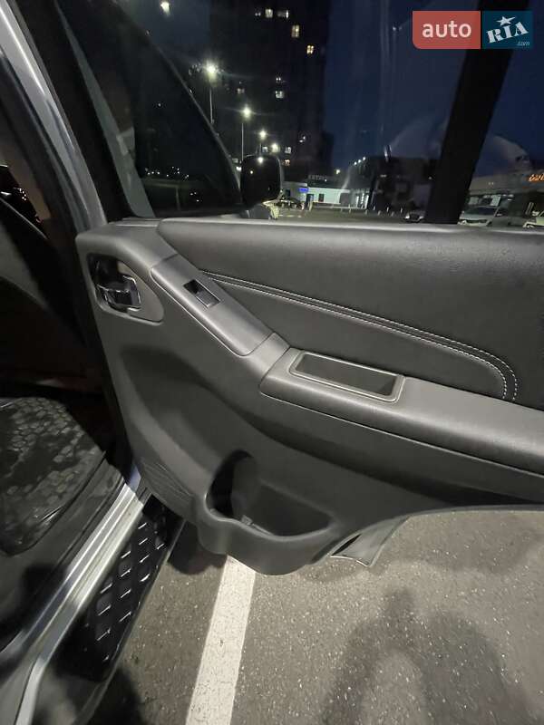 Позашляховик / Кросовер Nissan Pathfinder 2012 в Києві