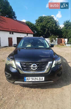 Внедорожник / Кроссовер Nissan Pathfinder 2018 в Ивано-Франковске