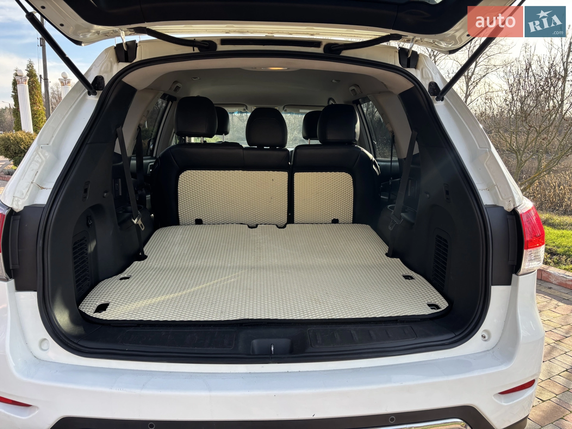 2016 Nissan Pathfinder - мініатюра 12