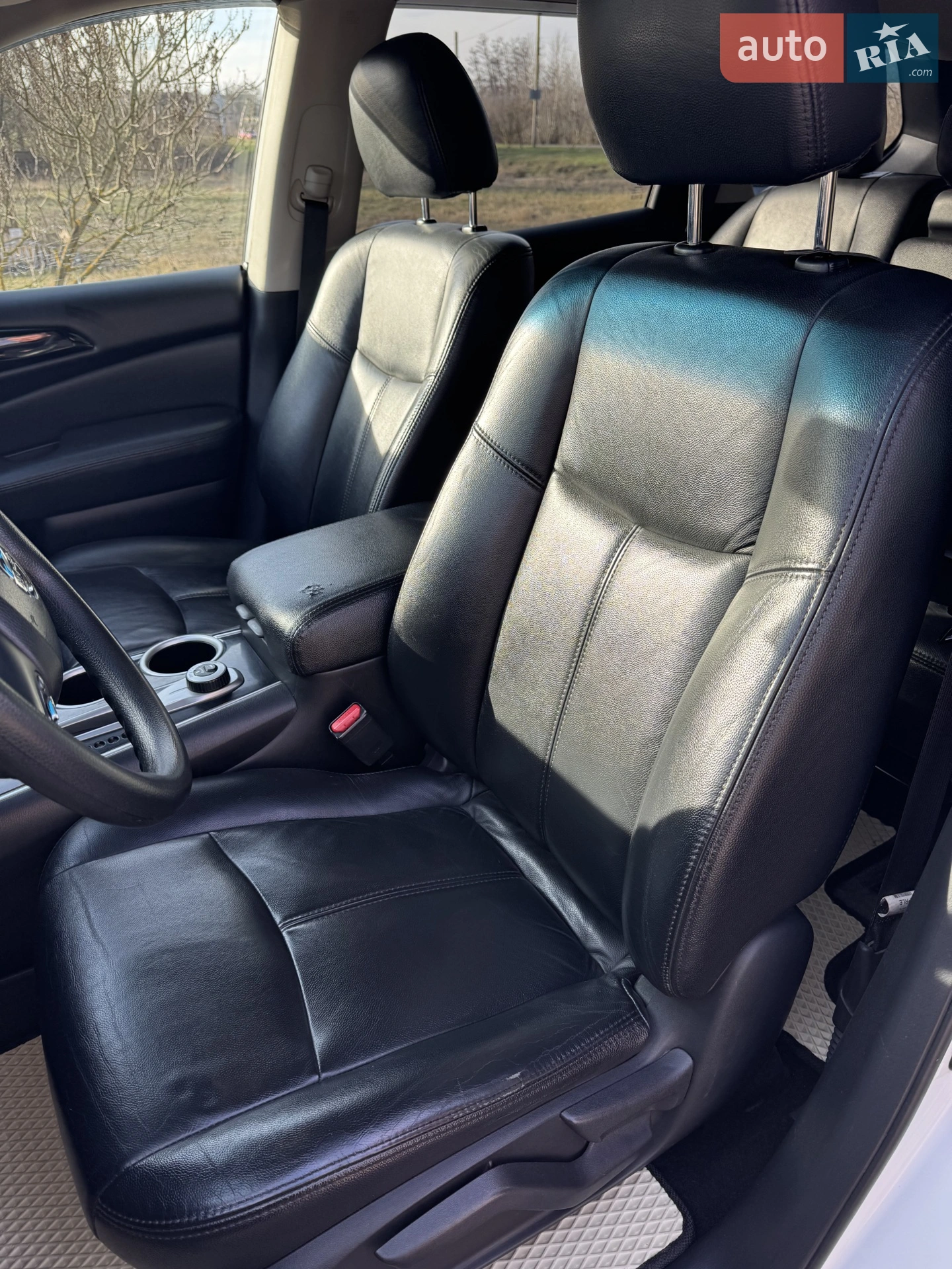 2016 Nissan Pathfinder - мініатюра 17