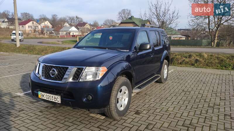 Позашляховик / Кросовер Nissan Pathfinder 2008 в Дубні