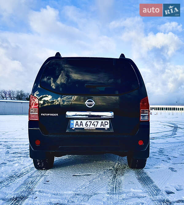Внедорожник / Кроссовер Nissan Pathfinder 2011 в Киеве фото 4 Внедорожник / Кроссовер Nissan Pathfinder 2011 в Киеве