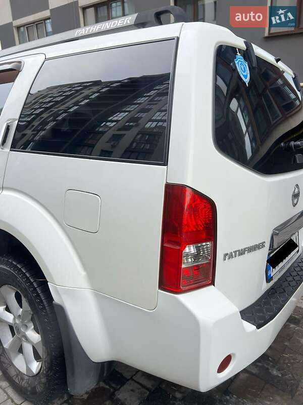 Внедорожник / Кроссовер Nissan Pathfinder 2008 в Стрые