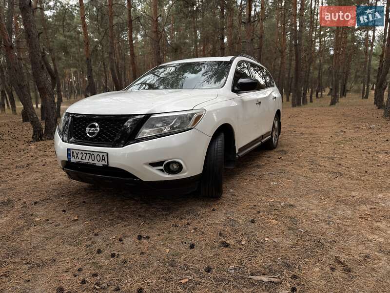 Внедорожник / Кроссовер Nissan Pathfinder 2013 в Павлограде