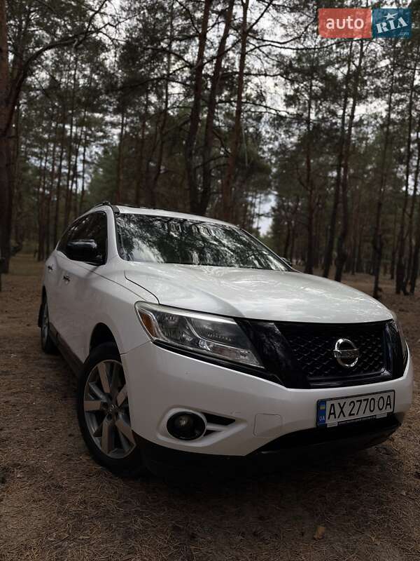 Внедорожник / Кроссовер Nissan Pathfinder 2013 в Павлограде